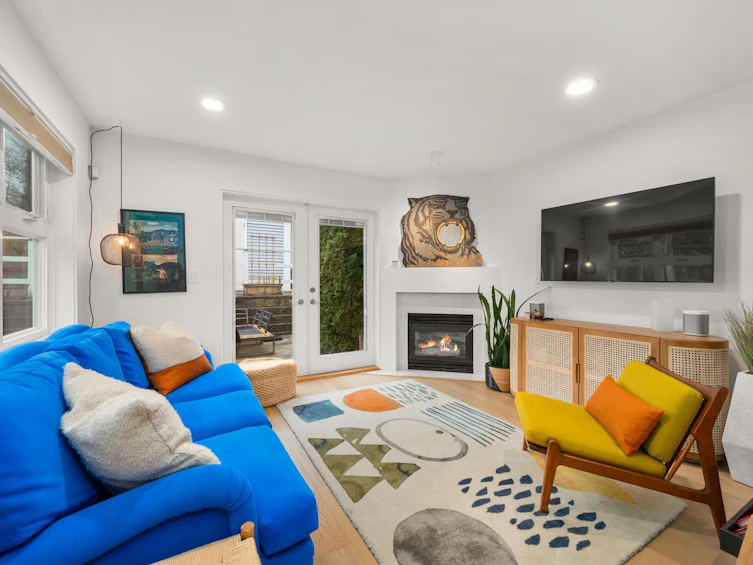 3203 Manitoba Street, Vancouver, BC, V5Y 3Z9 - 2