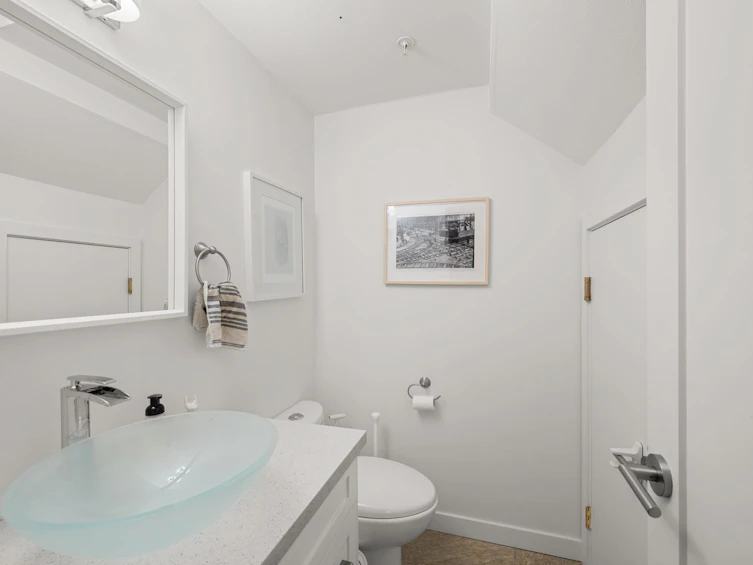 3203 Manitoba Street, Vancouver, BC, V5Y 3Z9 - 10