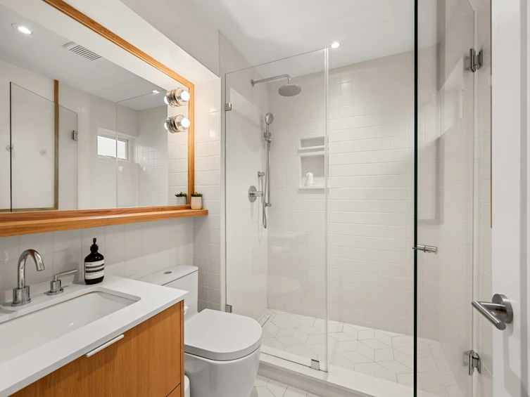 3203 Manitoba Street, Vancouver, BC, V5Y 3Z9 - 14
