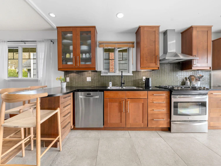 245 E 28th Street, North Vancouver, BC, V7N 1C1 - 11