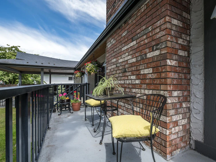 870 Bayview Drive, Delta, BC, V4M 2R4 - 2