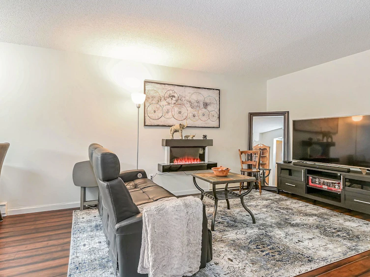 111-17661 58a Avenue, Surrey, BC, V3S 1N4 - 3