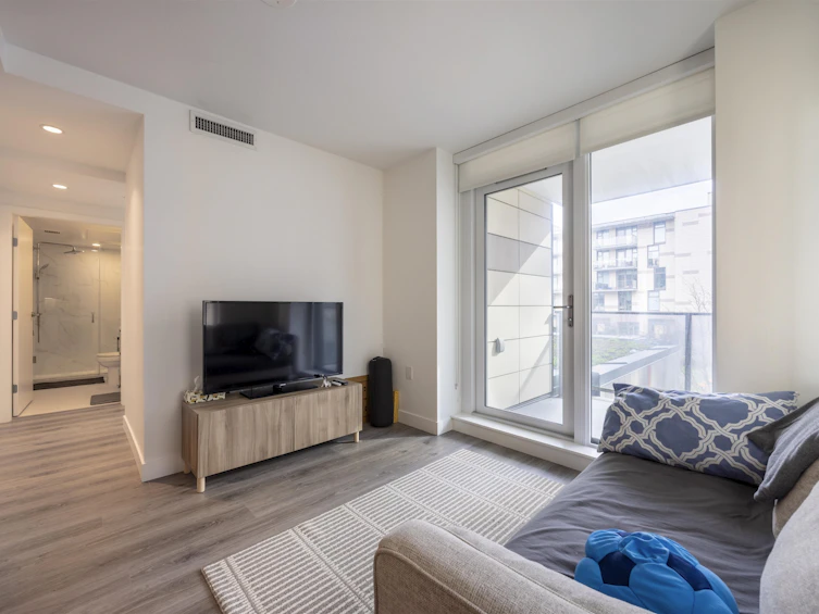 209-8138 Fraser Street, Vancouver, BC, V5X 0J8 - 9
