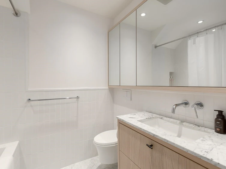 4921 Larch Street, Vancouver, BC, V6N 0C8 - 17