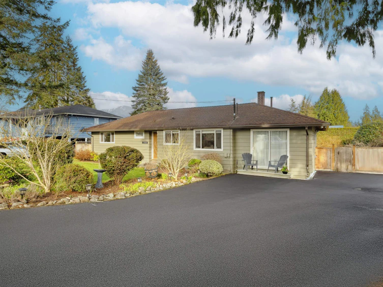 2366 Hazellynn Place, North Vancouver, BC, V7J 2S1 - 2