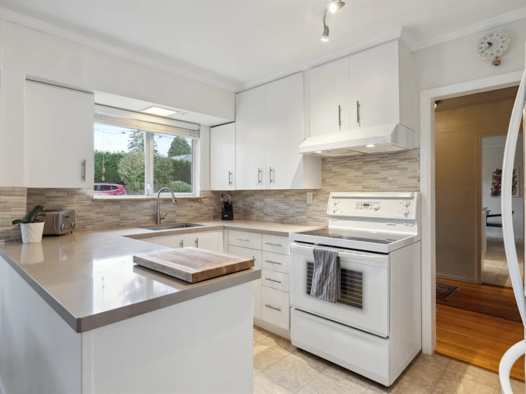 2366 Hazellynn Place, North Vancouver, BC, V7J 2S1 - 13