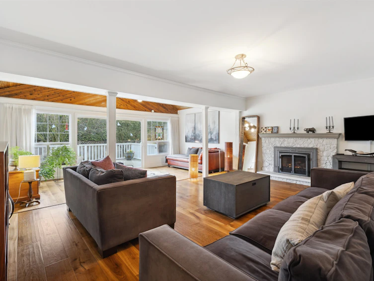 2366 Hazellynn Place, North Vancouver, BC, V7J 2S1 - 5