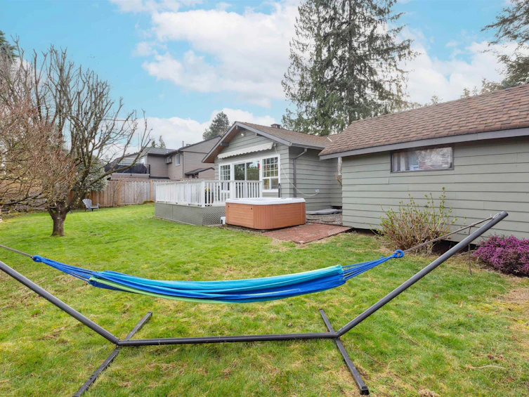 2366 Hazellynn Place, North Vancouver, BC, V7J 2S1 - 30