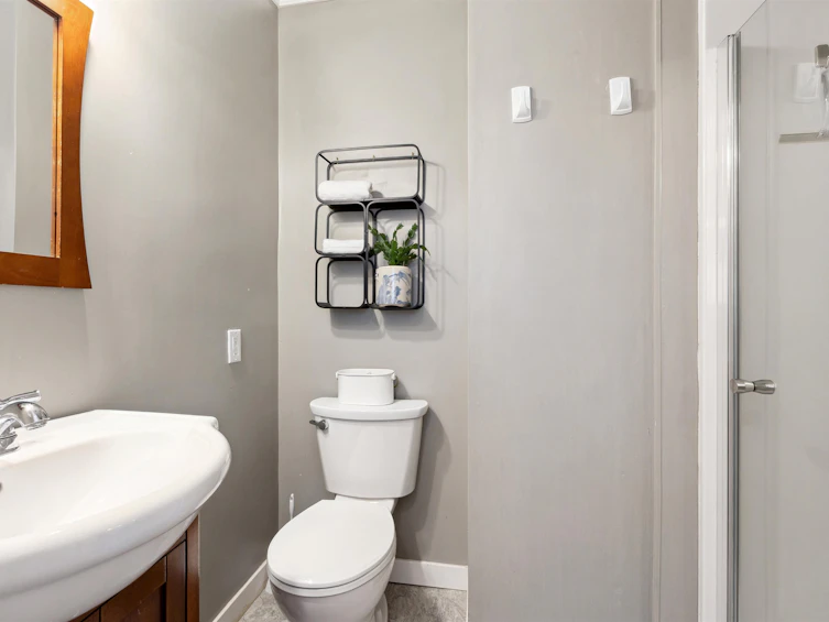 2366 Hazellynn Place, North Vancouver, BC, V7J 2S1 - 19