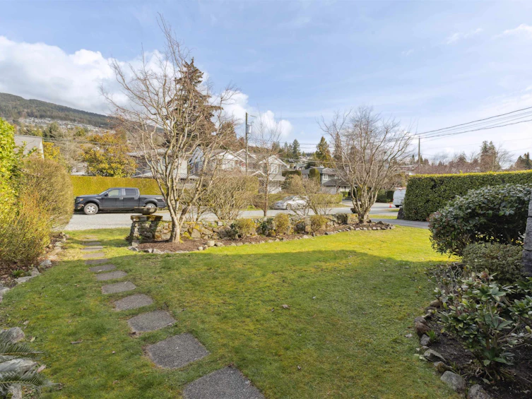 2360 Kings Avenue, West Vancouver, BC, V7V 2C4 - 35