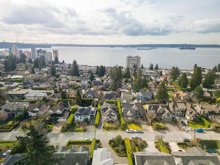 2360 Kings Avenue, West Vancouver, BC, V7V 2C4 - 39