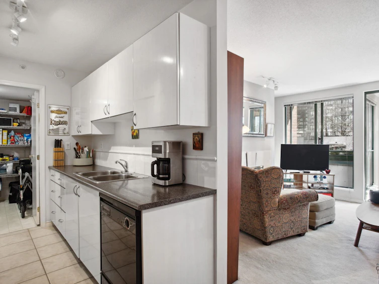 415-939 Homer Street, Vancouver, BC, V6B 2W6 - 9
