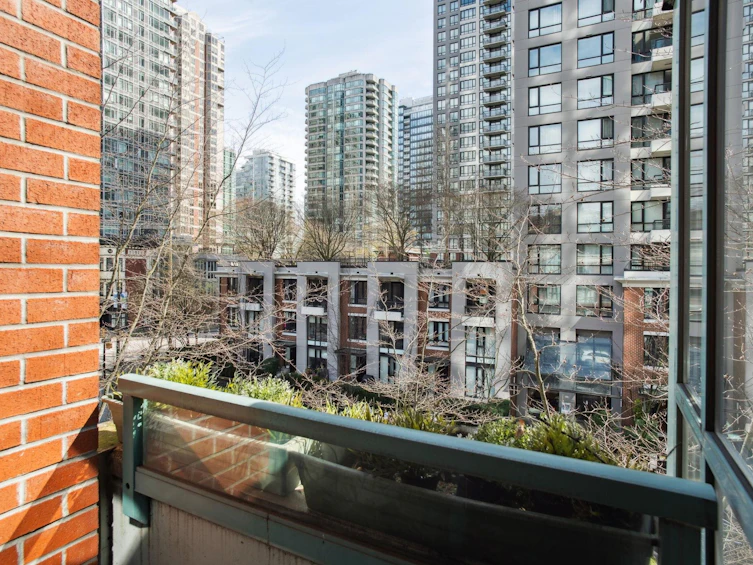 415-939 Homer Street, Vancouver, BC, V6B 2W6 - 15