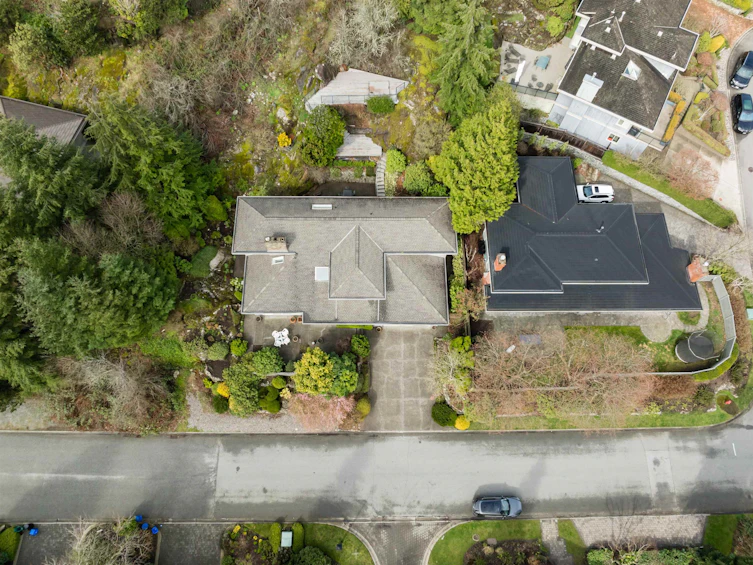 4881 Meadfeild Road, West Vancouver, BC, V7W 3E6 - 35