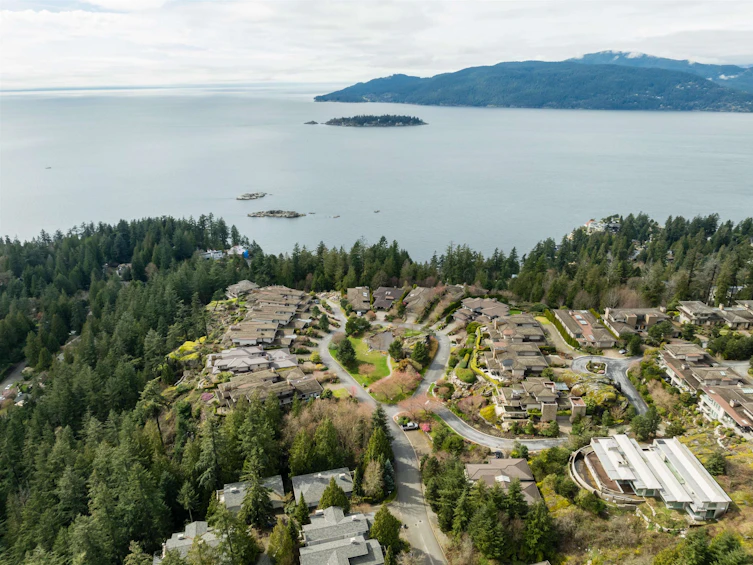 4881 Meadfeild Road, West Vancouver, BC, V7W 3E6 - 37