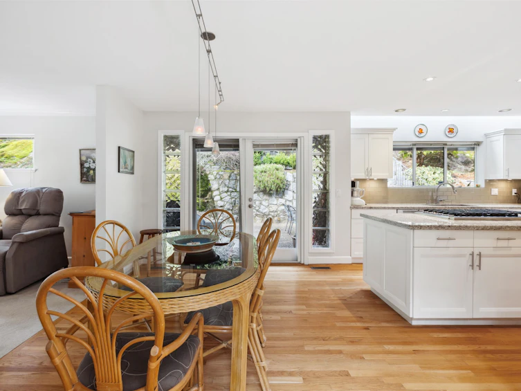 4881 Meadfeild Road, West Vancouver, BC, V7W 3E6 - 20