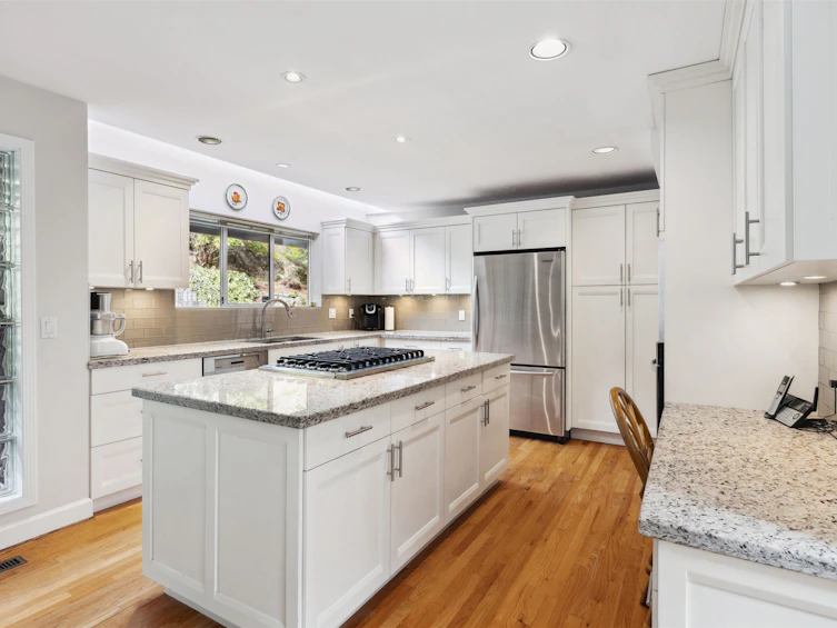 4881 Meadfeild Road, West Vancouver, BC, V7W 3E6 - 15