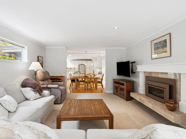 4881 Meadfeild Road, West Vancouver, BC, V7W 3E6 - 11