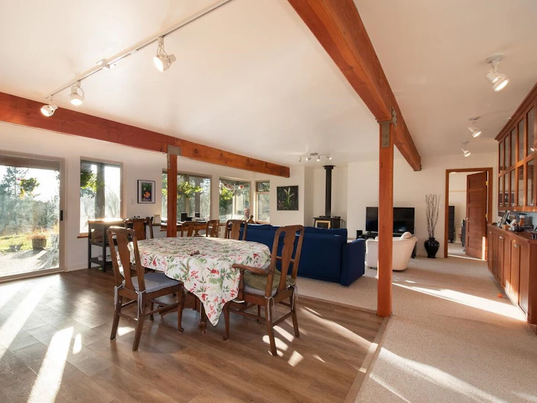 620 Laura Road, Bowen Island, BC, V0N 1G2 - 15
