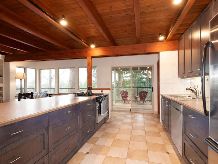 620 Laura Road, Bowen Island, BC, V0N 1G2 - 10