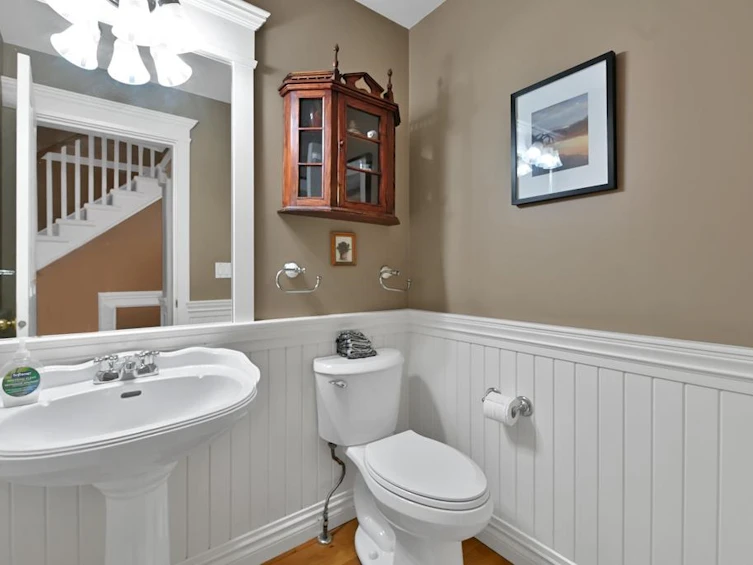 16909 Friesian Drive, Surrey, BC, V3S 8P2 - 16