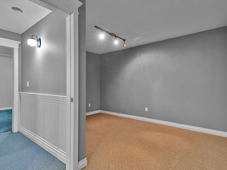 16909 Friesian Drive, Surrey, BC, V3S 8P2 - 33