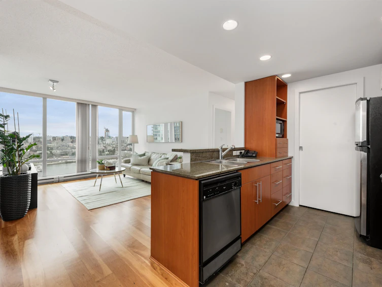 2305-583 Beach Crescent, Vancouver, BC, V6Z 3E6 - 12