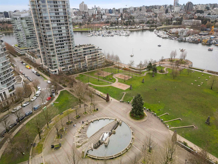2305-583 Beach Crescent, Vancouver, BC, V6Z 3E6 - 9