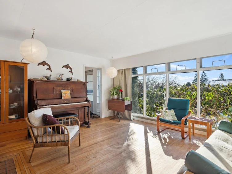 4091 W 34th Avenue, Vancouver, BC, V6N 2L6 - 2