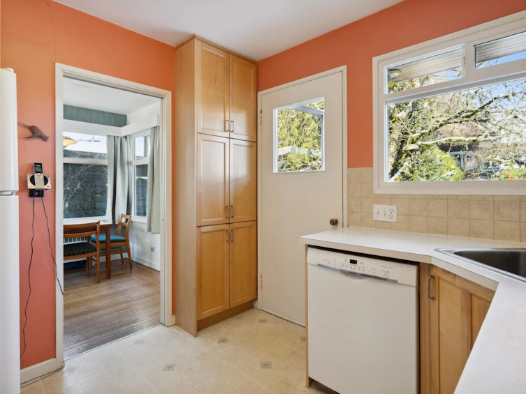 4091 W 34th Avenue, Vancouver, BC, V6N 2L6 - 8