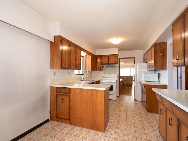 69 E 50th Avenue, Vancouver, BC, V5X 1A1 - 7