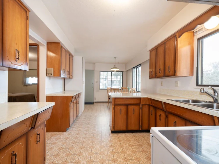 69 E 50th Avenue, Vancouver, BC, V5X 1A1 - 10