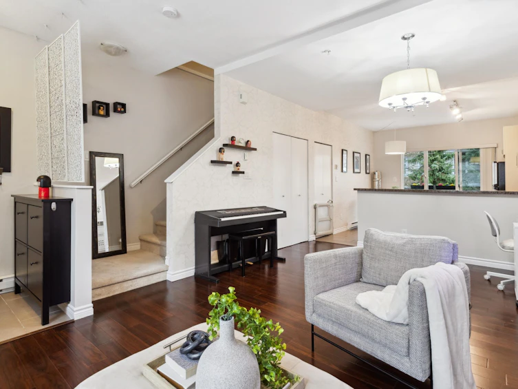 83-6878 Southpoint Drive, Burnaby, BC, V3N 5E4 - 6