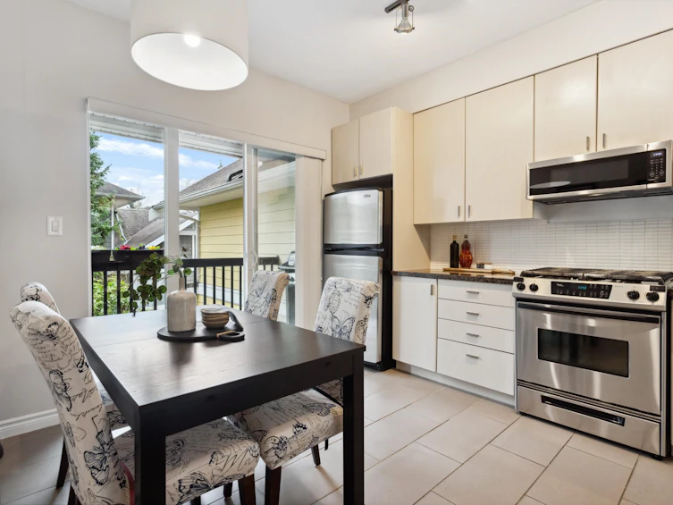 83-6878 Southpoint Drive, Burnaby, BC, V3N 5E4 - 10