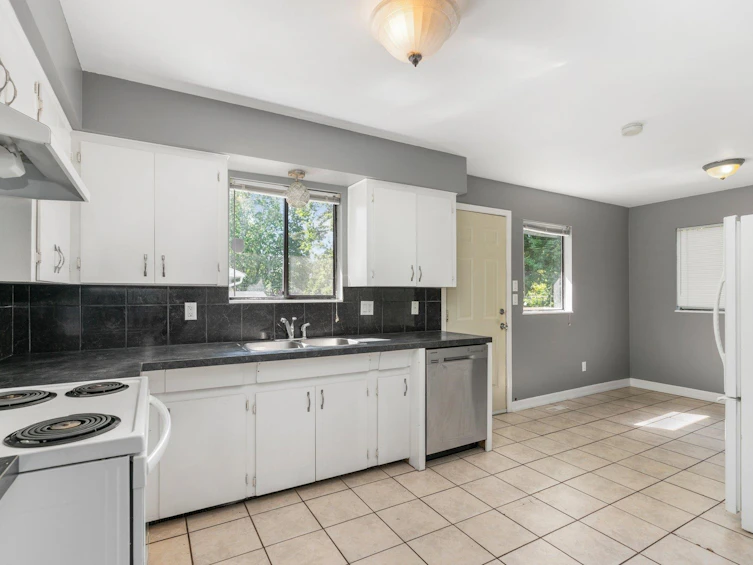 19990 49 Avenue, Langley, BC, V3A 3R6 - 9