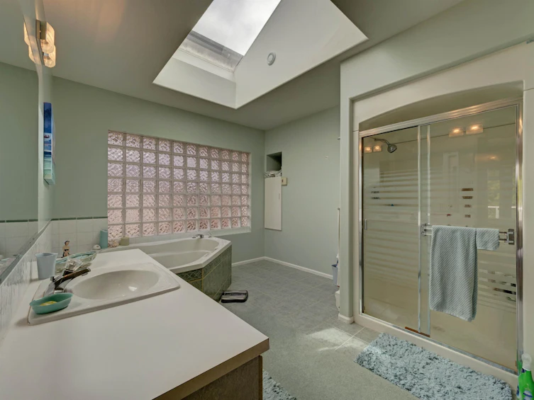 6484 N Gale Avenue, Sechelt, BC, V7Z 0L1 - 21