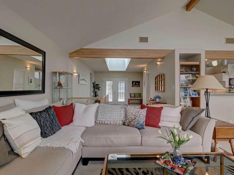 6484 N Gale Avenue, Sechelt, BC, V7Z 0L1 - 13