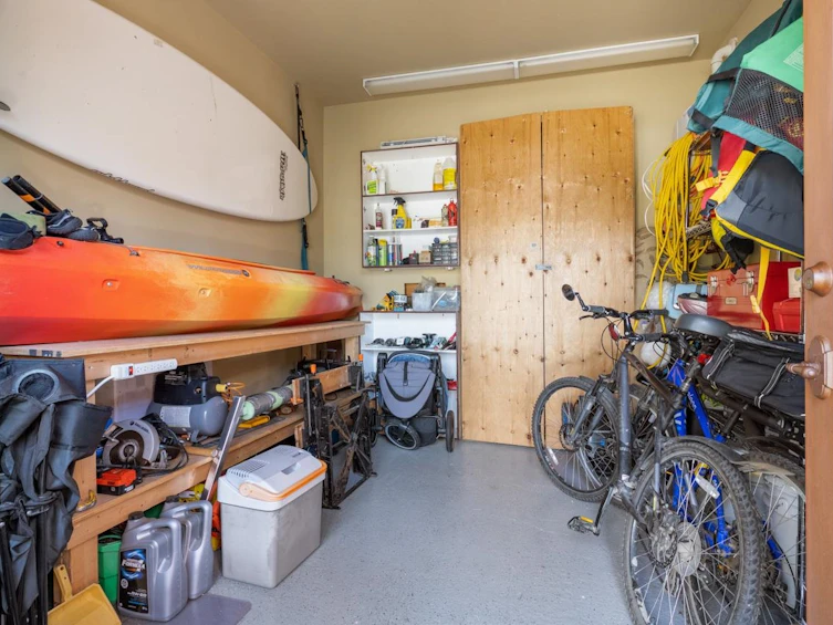 1408 129a Street, Surrey, BC, V4A 3Y7 - 35