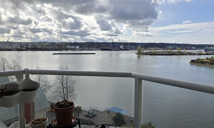 903-1250 Quayside Drive