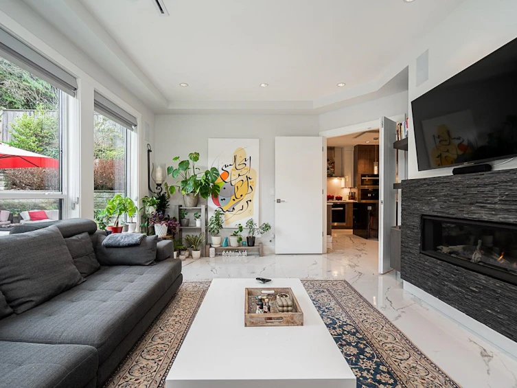 4365 Mountain Highway, North Vancouver, BC, V7K 2K3 - 13