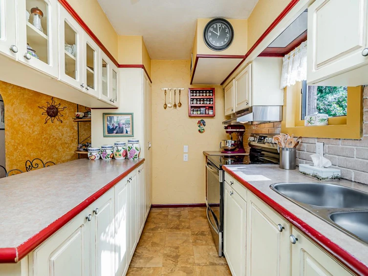 6436 Bruce Street, West Vancouver, BC, V7W 2G6 - 9