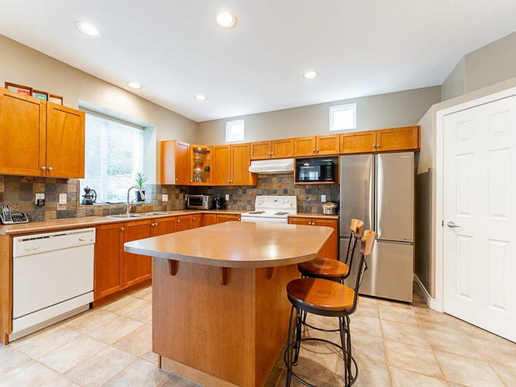 1508 Stoneridge Lane, Coquitlam, BC, V3E 3K6 - 8