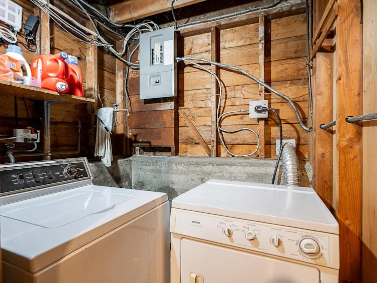 4720 Southlawn Drive, Burnaby, BC, V5C 3S6 - 35