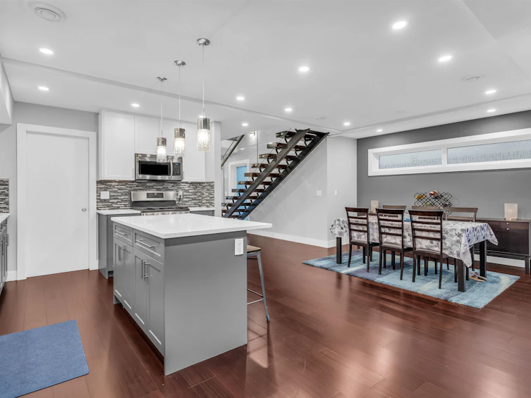 762 E 13th Street, North Vancouver, BC, V7L 2M7 - 13