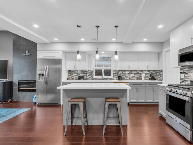762 E 13th Street, North Vancouver, BC, V7L 2M7 - 12