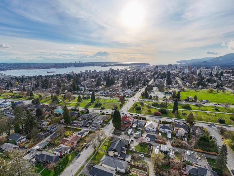 1316 Grand Boulevard, North Vancouver, BC, V7L 3X6 - 19