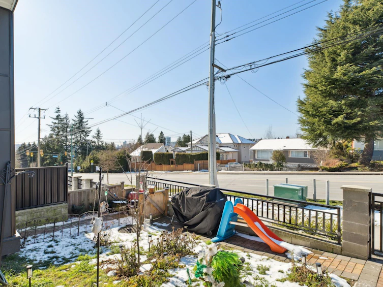 101-271 Blue Mountain Street, Coquitlam, BC, V3K 4H7 - 30