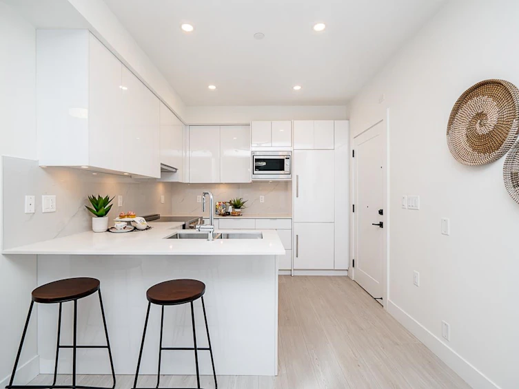406-5399 Joyce Street, Vancouver, BC, V5R 4H3 - 8