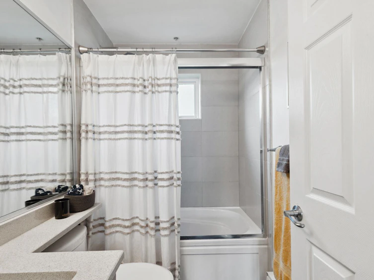 206-2263 Triumph Street, Vancouver, BC, V5L 1L2 - 26