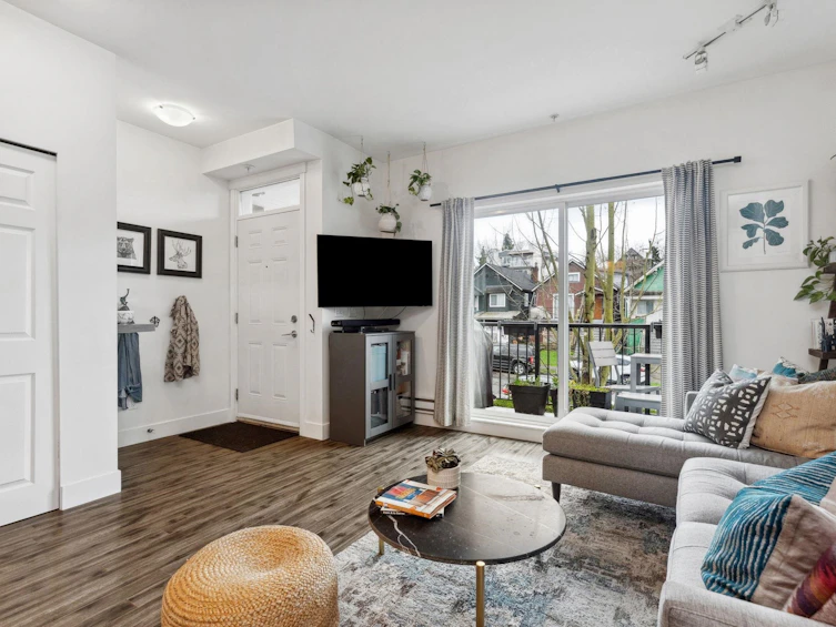206-2263 Triumph Street, Vancouver, BC, V5L 1L2 - 5